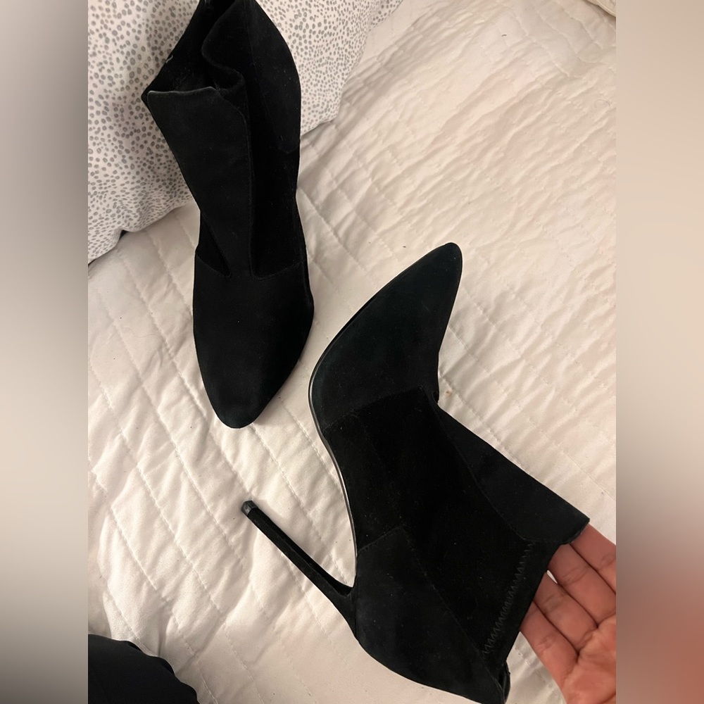 Zara suede booties size 37 🖤